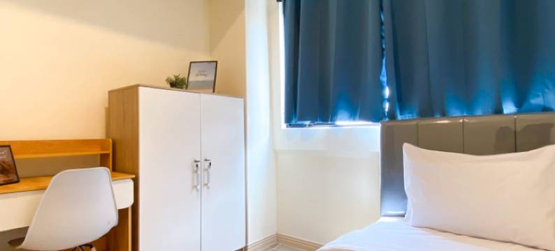 Good Deal and Modern Look 3BR Meikarta Apartment By Travelio图片