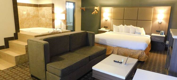 加特林堡市中心林荫道戴斯套房酒店(Days Inn & Suites by Wyndham Downtown Gatlinburg Parkway)图片