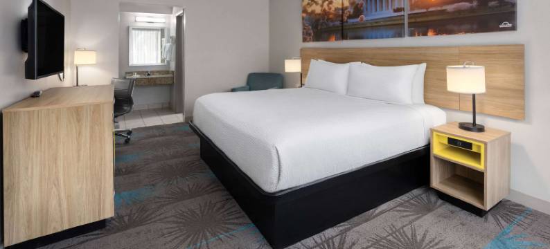 Days Inn by Wyndham Frederick图片