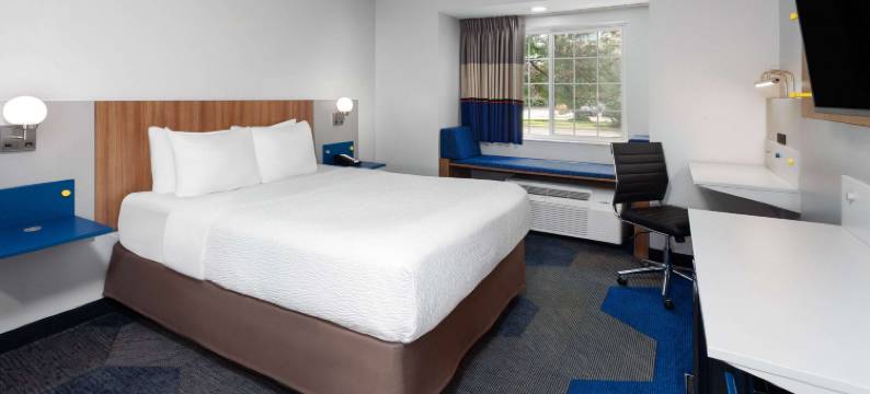 简斯维尔麦客达套房酒店(Microtel Inn & Suites by Wyndham Janesville)图片