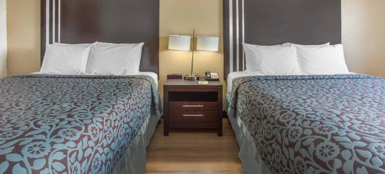 勒罗伊戴斯酒店-布卢明顿东南(Days Inn by Wyndham le Roy/Bloomington Southeast)图片