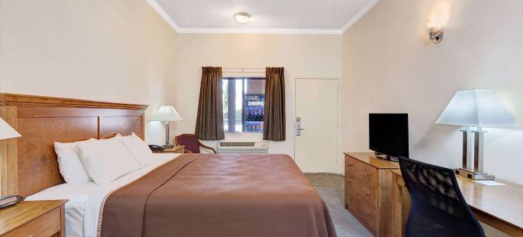 Travelodge by Wyndham Pasadena Central图片