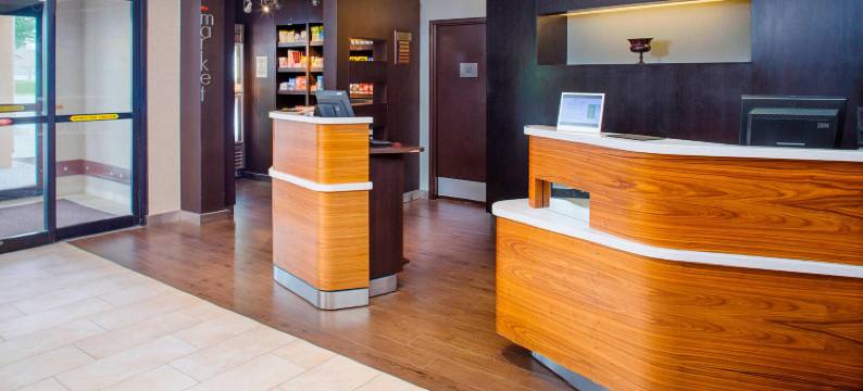 万怡酒店-万豪旗下里士满机场(Courtyard Richmond Airport)图片