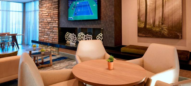 哥伦布万枫套房酒店(Fairfield Inn & Suites Columbus, IN)图片