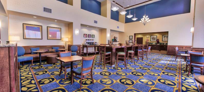 里奇克雷斯特欢朋酒店及套房(Hampton Inn & Suites Ridgecrest)图片