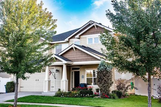 Spacious Clean Open Beautiful Executive Home w/ Tesla Charger