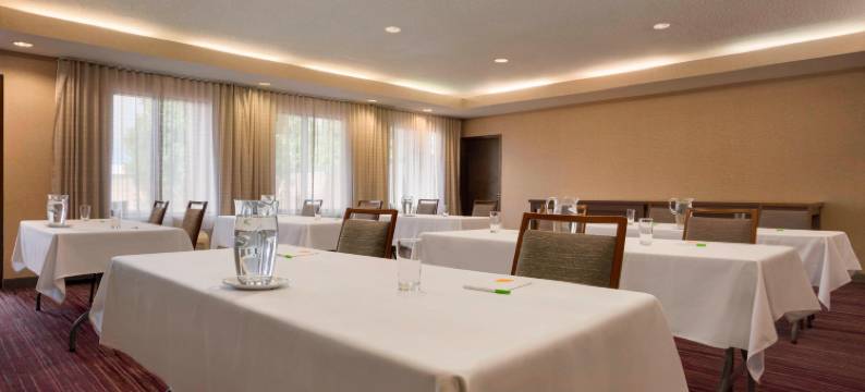 尚佩恩万怡酒店(Courtyard Champaign)图片