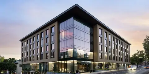 聖拉斐爾市中心的AC酒店