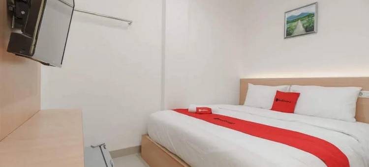红多兹Plus酒店-近巨港RS RK查理塔斯2号(RedDoorz Plus Near RS RK Charitas 2 Palembang)图片