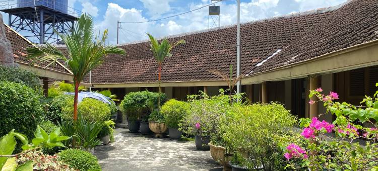 玛拉卡卡图古日惹美特拉红门酒店(Hotel Maerakaca Tugu Yogyakarta Mitra RedDoorz)图片