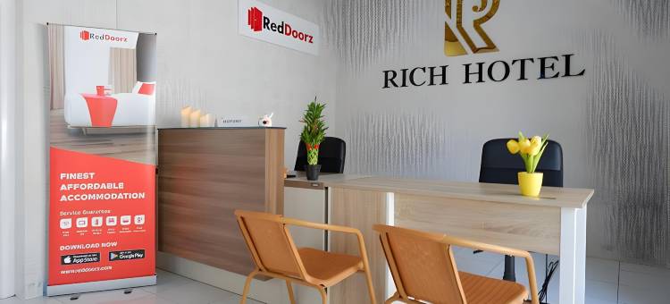 红多兹酒店-近马塔兰大学(RedDoorz near Mataram University)图片