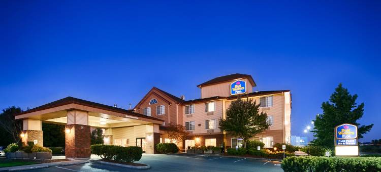 奇黑利斯公园贝斯特韦斯特优质套房酒店(Best Western Plus Park Place Inn  Suites)图片