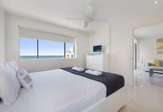 Seamark on First Hotel Overview