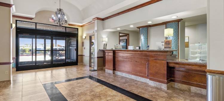 智选假日套房酒店巴斯托(Holiday Inn Express & Suites BARSTOW-OUTLET CENTER by IHG)图片