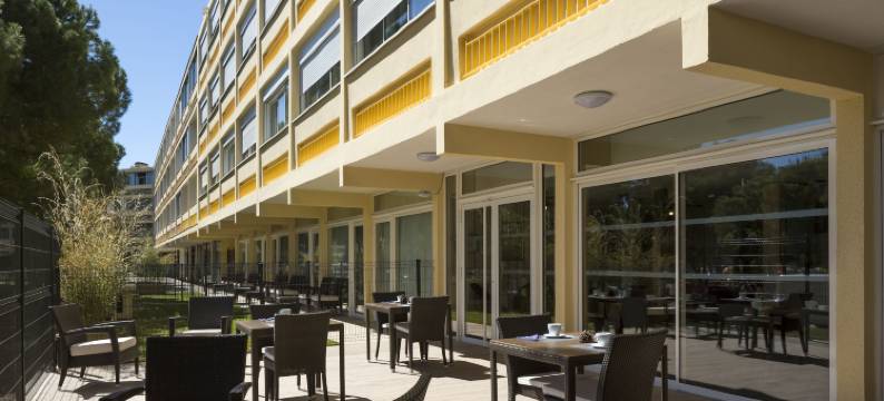 奥佩拉里亚派斯酒店(Logis Hôtel les Pins - Opéralia)图片