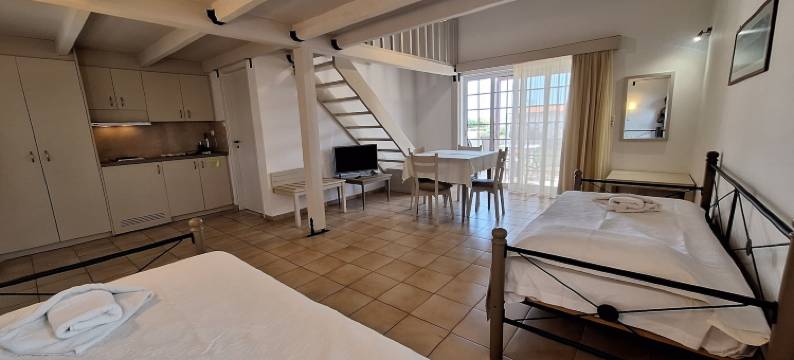 佩尔拉海滩(Perla Beach)图片