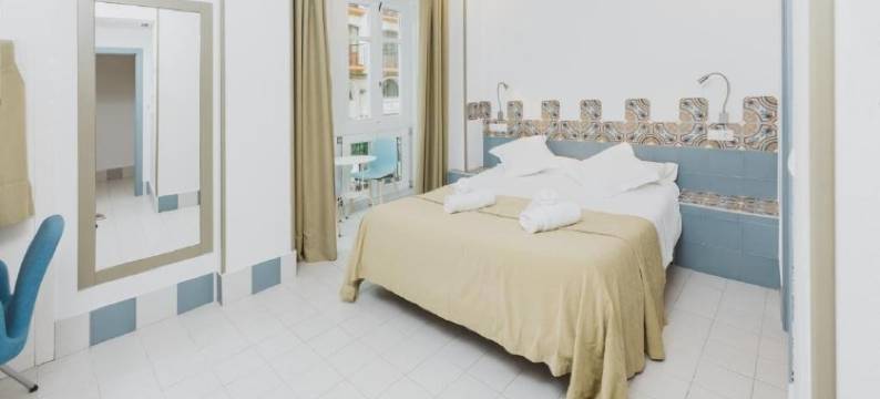 格拉维纳旅馆(Hostal Gravina)图片