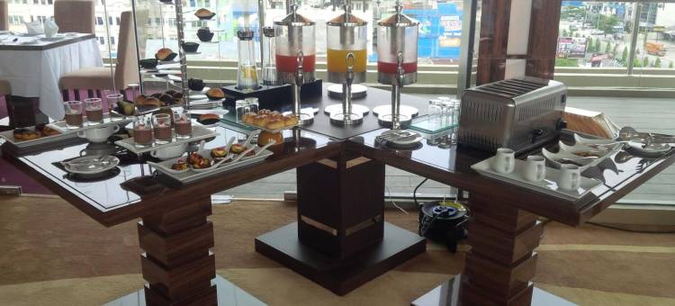 北干巴鲁阿斯诺夫皇家酒店(Royal Asnof Hotel Pekanbaru)图片