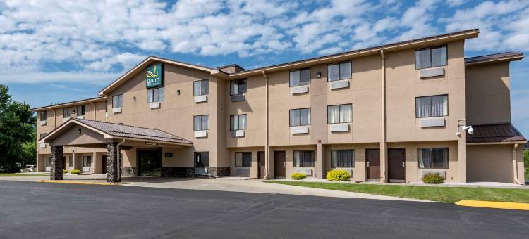 品质套房酒店(Quality Inn & Suites Warren)图片