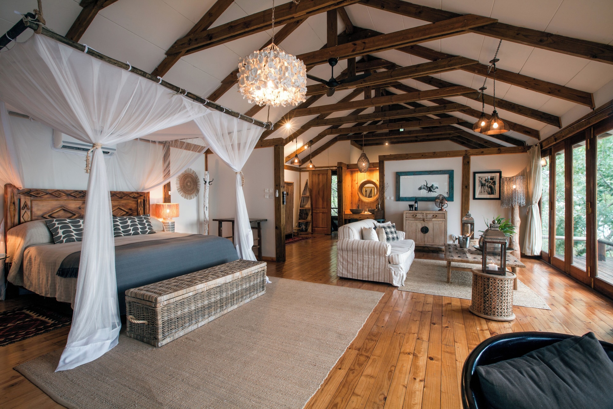 Tongabezi Lodge Over view