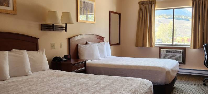 豪华套房酒店(Luxury Inn & Suites)图片