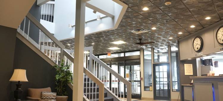 美国旅馆及水福德套房(American Inn & Suites)图片