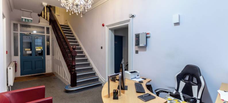 伦敦盖特威克酒店(London Gatwick Inn)图片