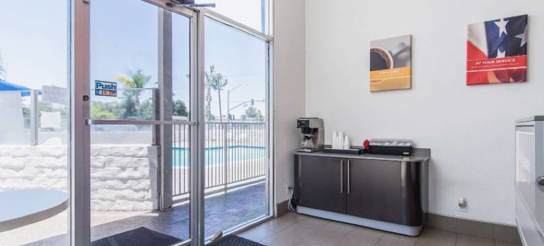 贝克斯菲尔德6号汽车旅馆(Motel 6 Bakersfield, CA - Central)图片