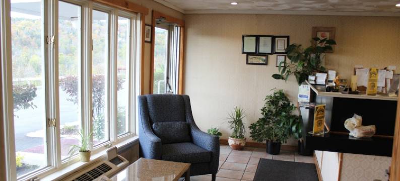 伯克希尔旅行旅馆(Berkshire Travel Lodge)图片