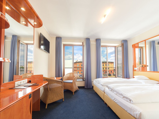 仓库城施特拉尔松德酒店