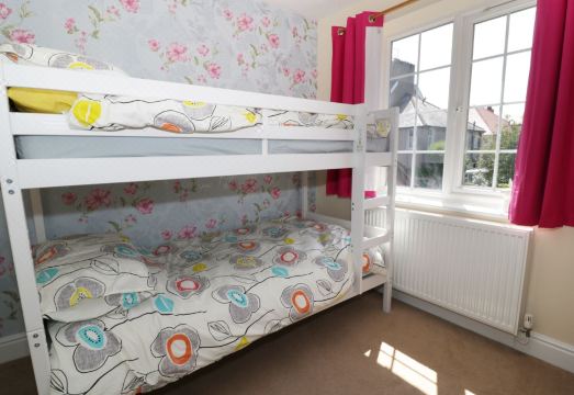 West Shore Cottage Hotel Overview