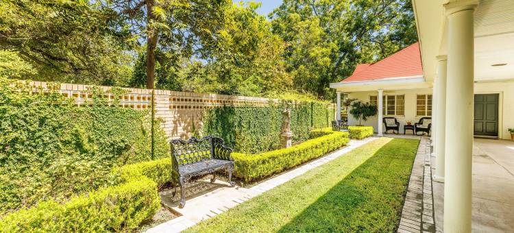 贝利橡树旅馆(Belle Oaks Inn)图片