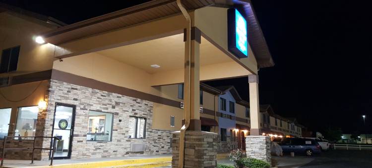 哈里森维尔美洲最佳价值套房酒店(Americas Best Value Inn and Suites Harrisonville)图片