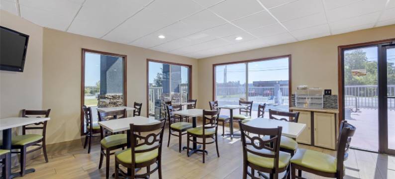 费尔温兹贝斯特韦斯特酒店(Best Western Fairwinds Inn)图片