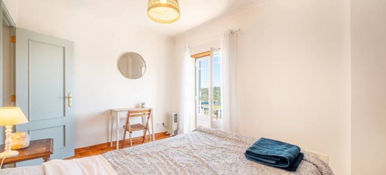 Lovely countryside house near the beach图片