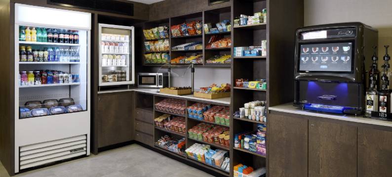 蒙特娄机场希尔顿逸林酒店(DoubleTree by Hilton Montreal Airport)图片