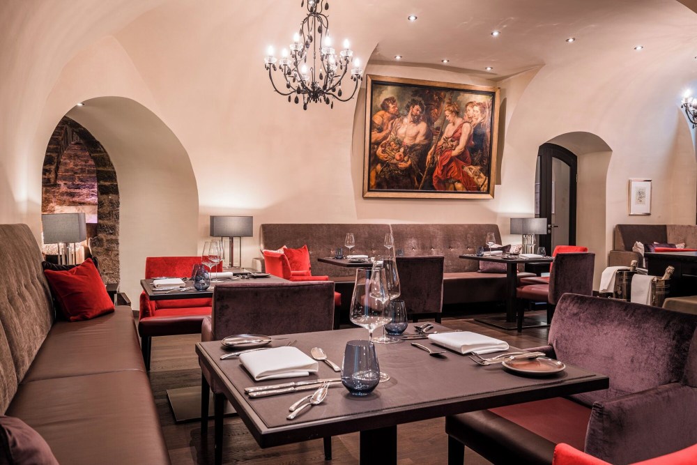 Deidesheimer Hof Over view