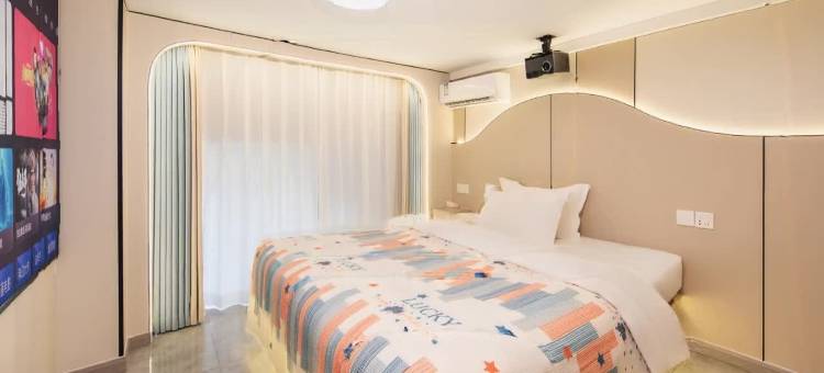 乐屿Island|轻奢影视民宿(福州南站胪雷地铁站店)图片