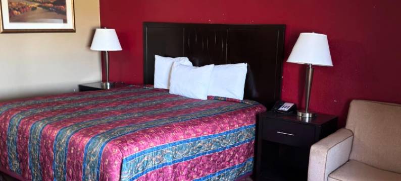 科拉泰尔茵酒店及套房，由贾斯珀圣达菲OKC运营(Coratel Inn & Suites by Jasper Santa Fe OKC)图片