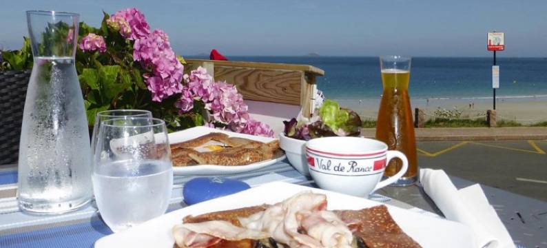 Estate in Landeleau near Aulne River图片