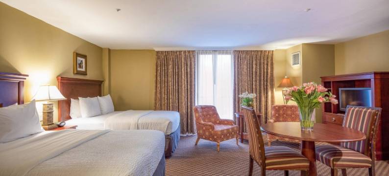 阿灵顿法院套房克拉丽奥精选酒店(Clarion Collection Hotel Arlington Court Suites)图片