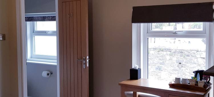 鲍斯酒店(The Bowes Hotel)图片