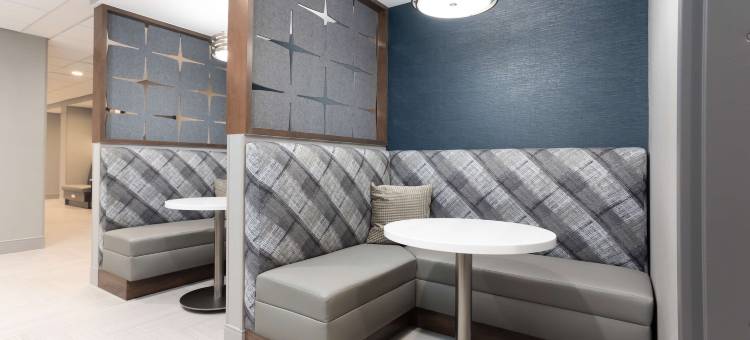 欢朋旅馆和套房圣罗莎索诺玛葡萄酒乡(Hampton Inn & Suites by Hilton Santa Rosa Sonoma Wine Country)图片