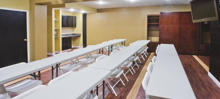 温泉城拉昆塔温德姆套房酒店(La Quinta Inn & Suites by Wyndham Hot Springs)图片