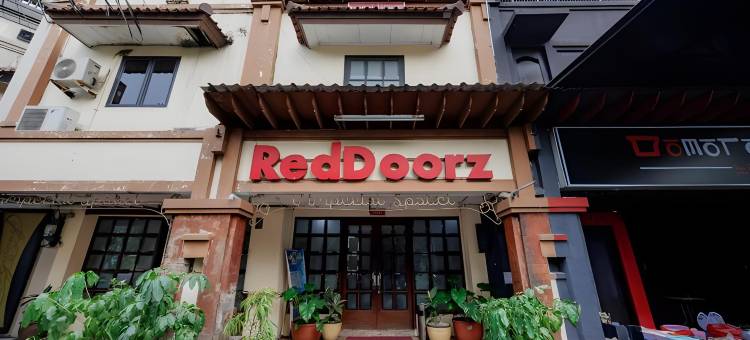 红多兹酒店-近芝卡朗力宝WaterBoom水上乐园(RedDoorz Near Waterboom Lippo Cikarang)图片