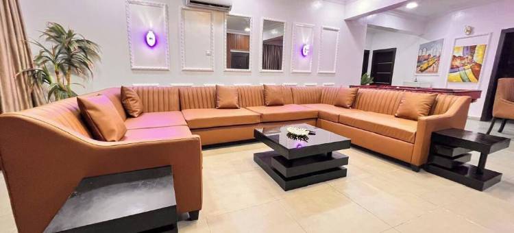 皇家庭院公寓(Royal Court Apartment)图片