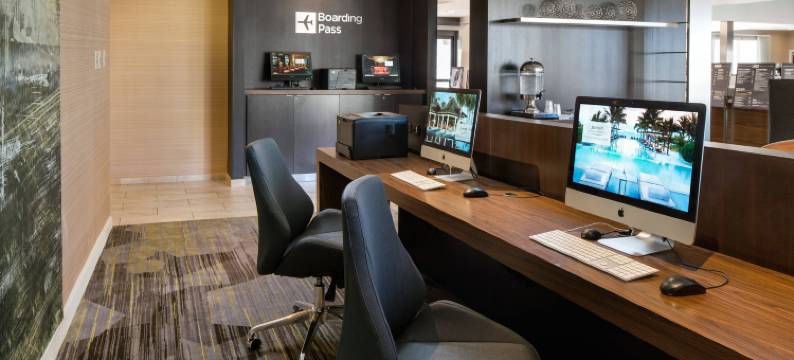 凤凰城机场万怡酒店(Courtyard Phoenix Airport)图片