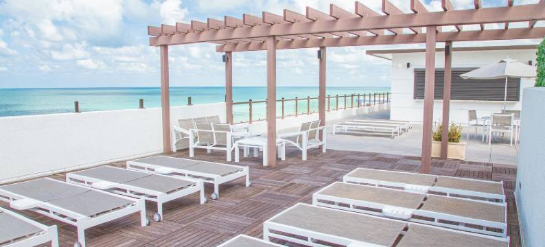 赤脚海滩俱乐部酒店(Barefoot Beach Club)图片