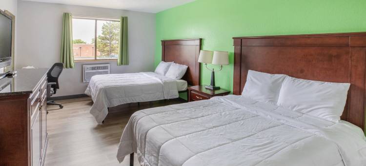 密歇根兰辛OYO超级旅馆(Super Inn by OYO Lansing MI)图片