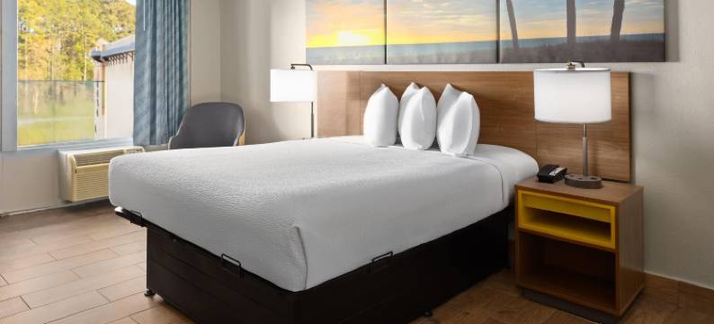 希尔顿黑德附近哈第维尔温德姆戴斯酒店(Days Inn by Wyndham Hardeeville Near Hilton Head)图片